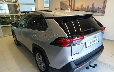 Toyota RAV4, 2019 год, 3 232 000 рублей, 6 фотография