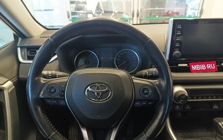 Toyota RAV4, 2019 год, 3 232 000 рублей, 8 фотография