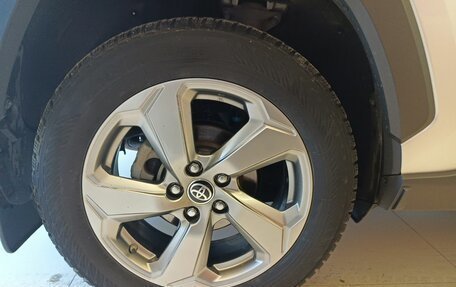 Toyota RAV4, 2019 год, 3 232 000 рублей, 15 фотография