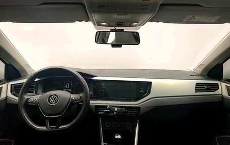 Volkswagen Polo, 2021 год, 1 000 000 рублей, 13 фотография