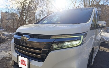 Honda Stepwgn IV, 2019 год, 2 350 000 рублей, 1 фотография