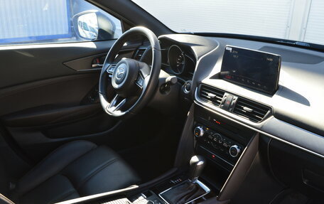 Mazda CX-4, 2023 год, 3 190 000 рублей, 8 фотография