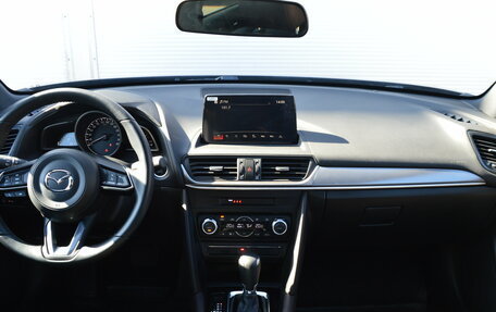 Mazda CX-4, 2023 год, 3 190 000 рублей, 10 фотография