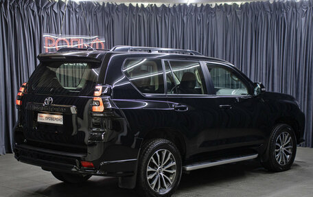 Toyota Land Cruiser Prado 150 рестайлинг 2, 2023 год, 11 998 000 рублей, 5 фотография