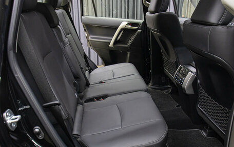 Toyota Land Cruiser Prado 150 рестайлинг 2, 2023 год, 11 998 000 рублей, 12 фотография