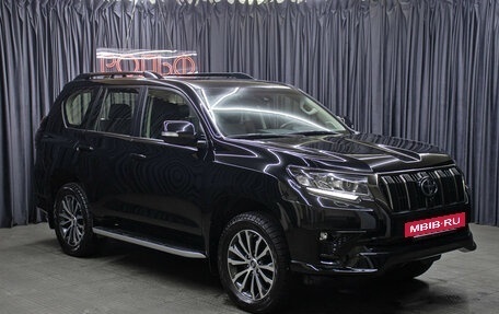 Toyota Land Cruiser Prado 150 рестайлинг 2, 2023 год, 11 998 000 рублей, 3 фотография