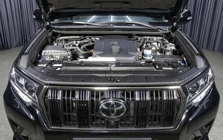 Toyota Land Cruiser Prado 150 рестайлинг 2, 2023 год, 11 998 000 рублей, 9 фотография