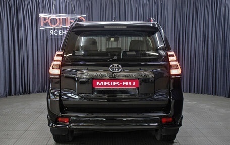 Toyota Land Cruiser Prado 150 рестайлинг 2, 2023 год, 11 998 000 рублей, 6 фотография