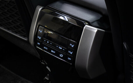 Toyota Land Cruiser Prado 150 рестайлинг 2, 2023 год, 11 998 000 рублей, 22 фотография