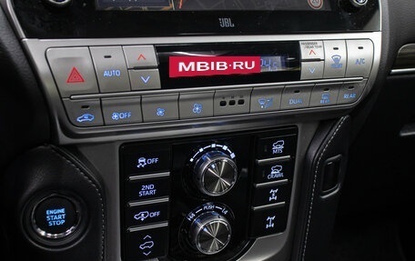 Toyota Land Cruiser Prado 150 рестайлинг 2, 2023 год, 11 998 000 рублей, 17 фотография