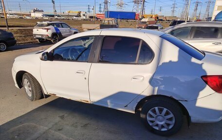 Renault Logan II, 2015 год, 305 000 рублей, 4 фотография