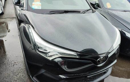 Toyota C-HR I рестайлинг, 2018 год, 1 800 000 рублей, 21 фотография