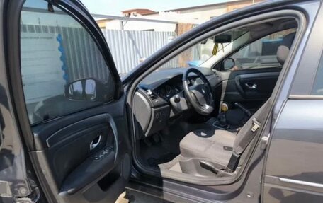 Renault Laguna III рестайлинг, 2009 год, 300 000 рублей, 4 фотография