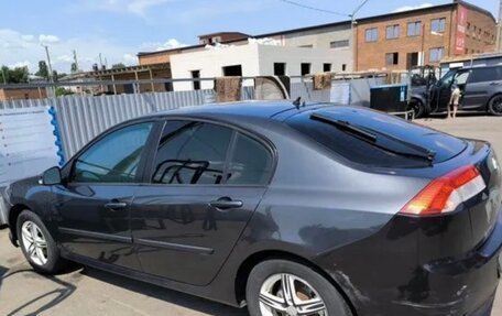 Renault Laguna III рестайлинг, 2009 год, 300 000 рублей, 2 фотография