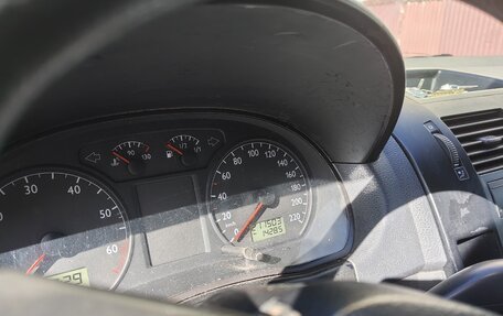 Volkswagen Polo IV рестайлинг, 2002 год, 300 000 рублей, 6 фотография