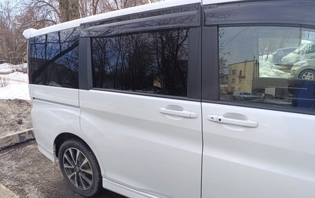 Honda Stepwgn IV, 2019 год, 2 350 000 рублей, 5 фотография