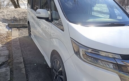 Honda Stepwgn IV, 2019 год, 2 350 000 рублей, 3 фотография