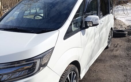 Honda Stepwgn IV, 2019 год, 2 350 000 рублей, 4 фотография