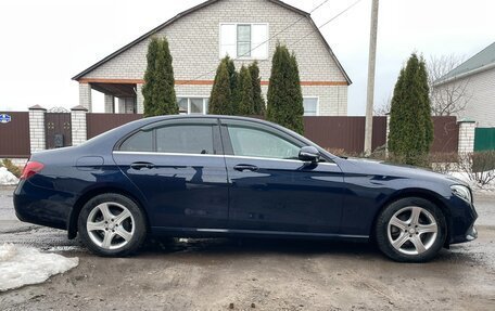 Mercedes-Benz E-Класс, 2017 год, 2 500 000 рублей, 10 фотография