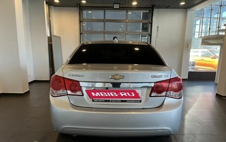 Chevrolet Cruze II, 2011 год, 668 000 рублей, 4 фотография