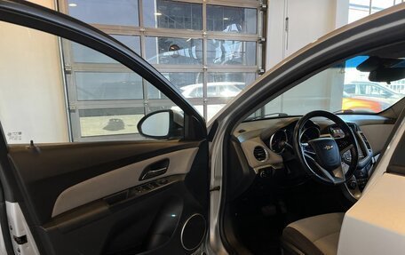 Chevrolet Cruze II, 2011 год, 668 000 рублей, 18 фотография