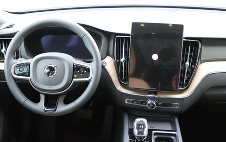 Volvo XC60 II, 2025 год, 6 690 000 рублей, 9 фотография