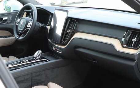 Volvo XC60 II, 2025 год, 6 690 000 рублей, 12 фотография