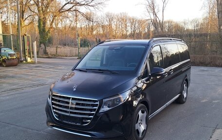 Mercedes-Benz V-Класс, 2026 год, 17 800 000 рублей, 1 фотография