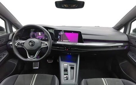 Volkswagen Golf VIII, 2022 год, 2 000 000 рублей, 6 фотография