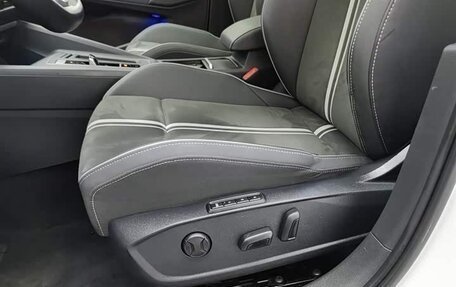 Volkswagen Golf VIII, 2022 год, 2 000 000 рублей, 10 фотография