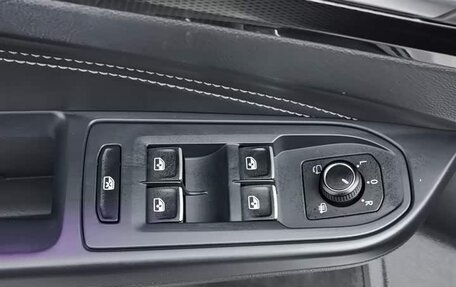 Volkswagen Golf VIII, 2022 год, 2 000 000 рублей, 14 фотография