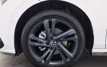 Volkswagen Golf VIII, 2022 год, 2 000 000 рублей, 18 фотография