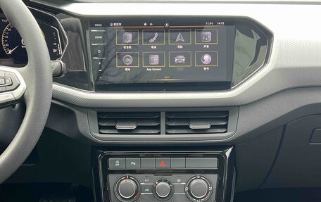 Volkswagen T-Cross I, 2022 год, 1 792 000 рублей, 11 фотография