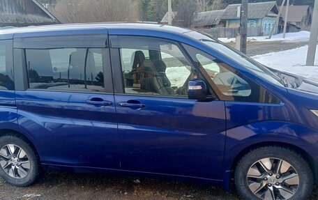 Honda Stepwgn IV, 2015 год, 1 580 000 рублей, 2 фотография