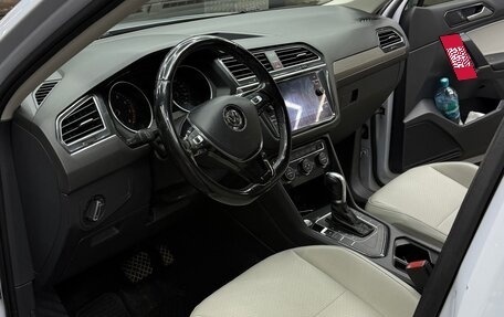 Volkswagen Tiguan II, 2017 год, 1 900 000 рублей, 13 фотография