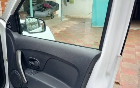 Renault Logan II, 2020 год, 950 000 рублей, 2 фотография