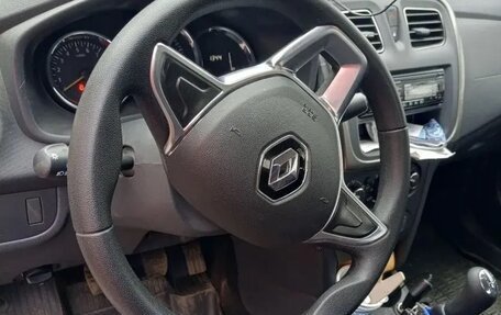 Renault Logan II, 2020 год, 950 000 рублей, 5 фотография