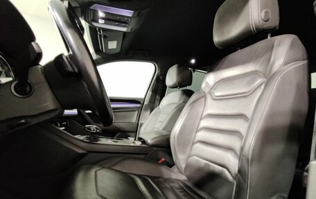 Volkswagen Touareg III, 2018 год, 4 470 000 рублей, 13 фотография