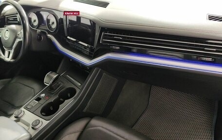 Volkswagen Touareg III, 2018 год, 4 470 000 рублей, 15 фотография