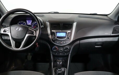 Hyundai Solaris II рестайлинг, 2013 год, 699 000 рублей, 7 фотография