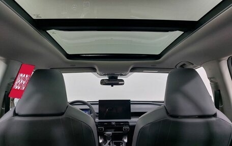 Toyota RAV4, 2025 год, 5 090 000 рублей, 21 фотография