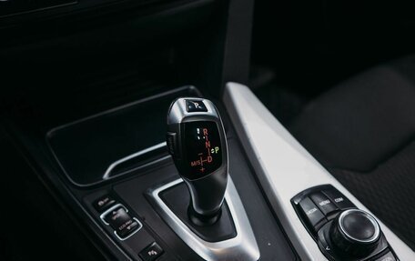 BMW 3 серия, 2018 год, 1 298 000 рублей, 12 фотография