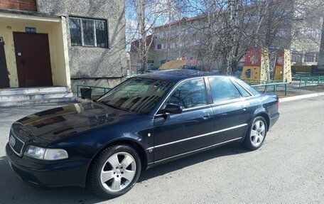 Audi A8, 1995 год, 460 000 рублей, 1 фотография