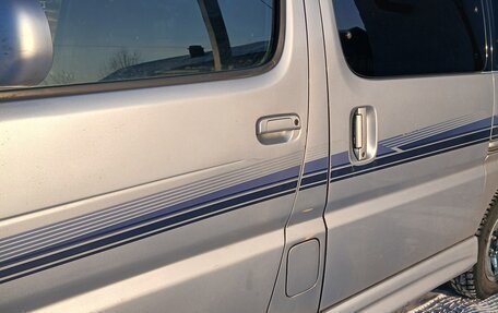 Toyota Regius, 1997 год, 830 000 рублей, 5 фотография