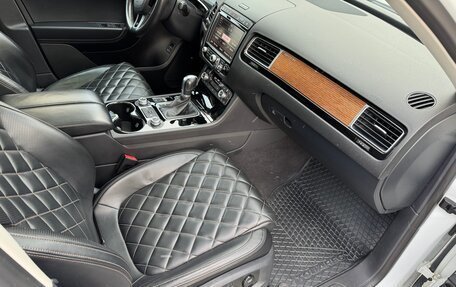 Volkswagen Touareg III, 2017 год, 3 950 000 рублей, 26 фотография