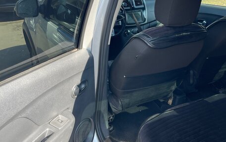 Renault Logan II, 2020 год, 950 000 рублей, 7 фотография