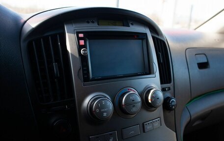 Hyundai Grand Starex Grand Starex I рестайлинг 2, 2011 год, 1 570 000 рублей, 27 фотография