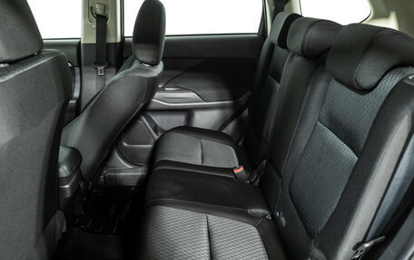 Mitsubishi Outlander III рестайлинг 3, 2013 год, 1 099 585 рублей, 11 фотография