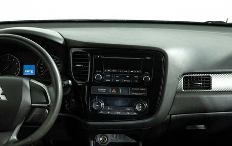 Mitsubishi Outlander III рестайлинг 3, 2013 год, 1 099 585 рублей, 16 фотография