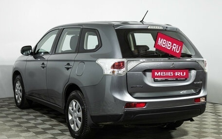 Mitsubishi Outlander III рестайлинг 3, 2013 год, 1 099 585 рублей, 8 фотография